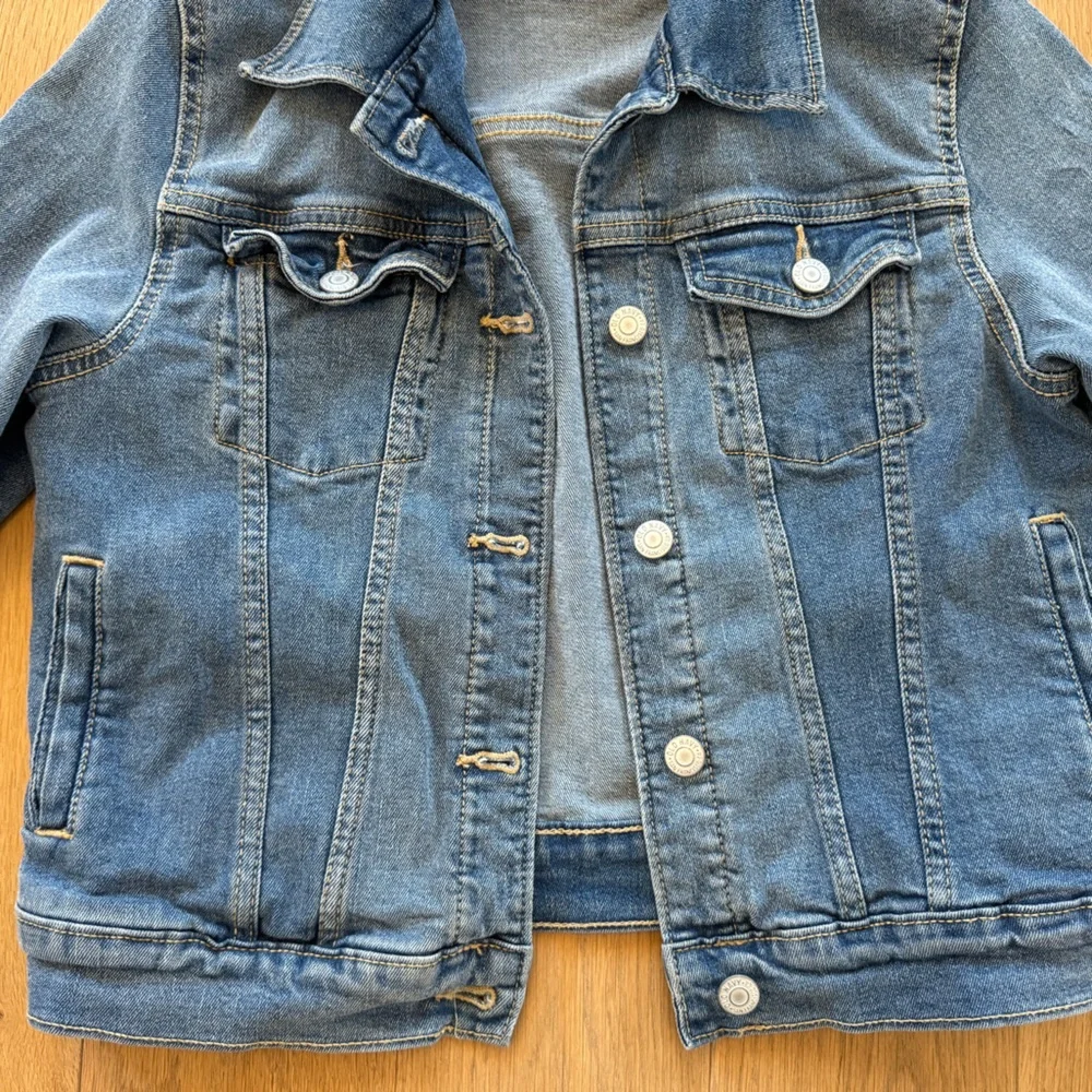 Old Navy Jean Trucker Jacket for Girls size L 10-12 - Picture 5 of 7